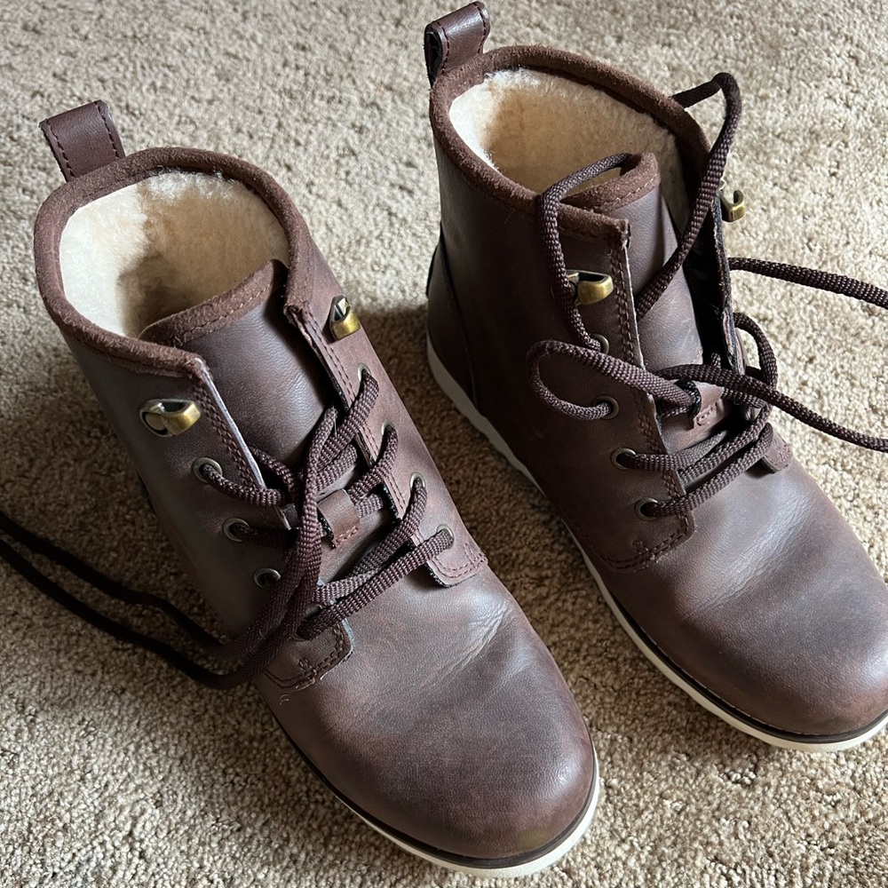 COPY - Ugg boots
